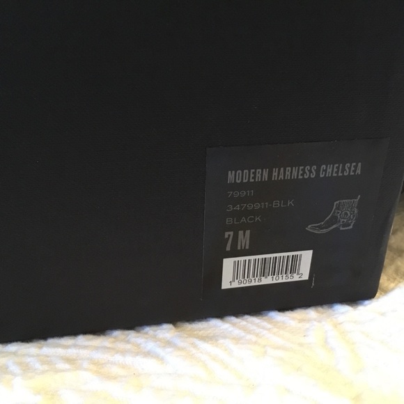 Frye Modern Harness Chelsea bootie. - Picture 4 of 6